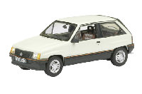 © by Schuco<br />Opel Corsa 1,3 SR, weiss<br />Art.-Nr.  450341400<br />Auflage:  1000 Exemplare