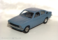 212-Burago-Kadett-C-Coupe-pastellblau-a.jpg